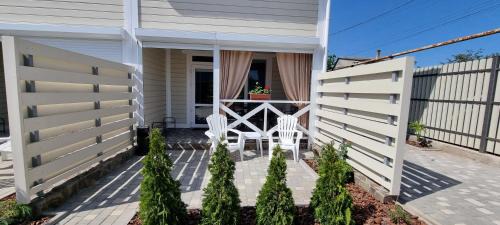 Molodizhne Apartamento | Sunville