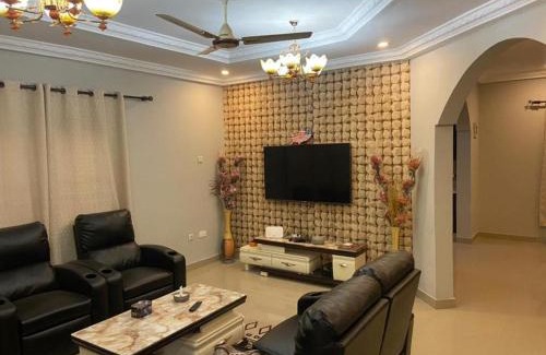 Old-Yundum Apartamento | Supapa Luxury Properties