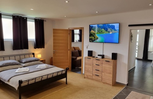 Varazdinske Toplice Apartamento | Super 4 star apartment in center Varaždinske Toplice, Croatia!