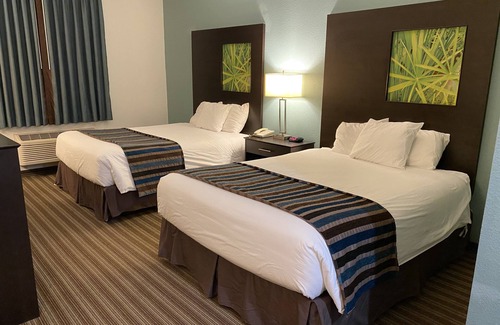 Brenham Hotel | Super 8 by Wyndham Brenham TX