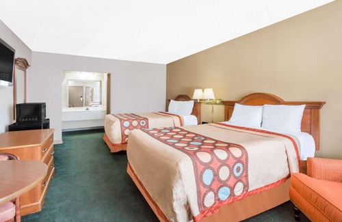 Greensboro Hotel | Super 8 by Wyndham Greensboro