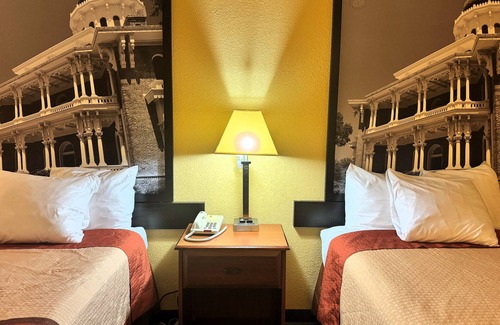 Hattiesburg Hotel | Super 8 by Wyndham Hattiesburg South