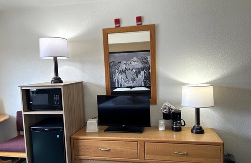 Hill City Hotel | Super 8 by Wyndham Hill City/Mt Rushmore/ Area