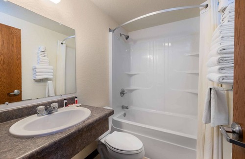 Hill City Hotel | Super 8 by Wyndham Hill City/Mt Rushmore/ Area