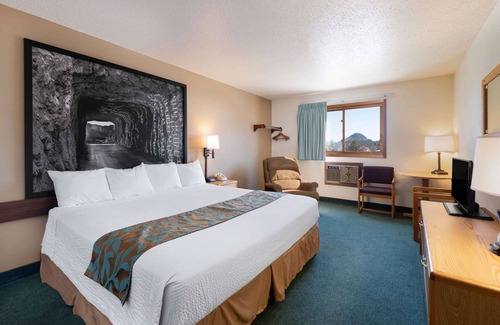 Hill City Hotel | Super 8 by Wyndham Hill City/Mt Rushmore/ Area