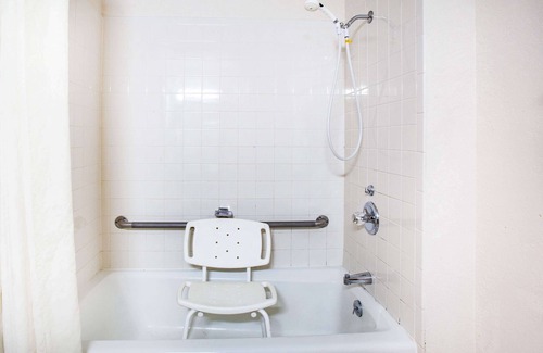 Hot Springs Hotel | Super 8 by Wyndham Hot Springs