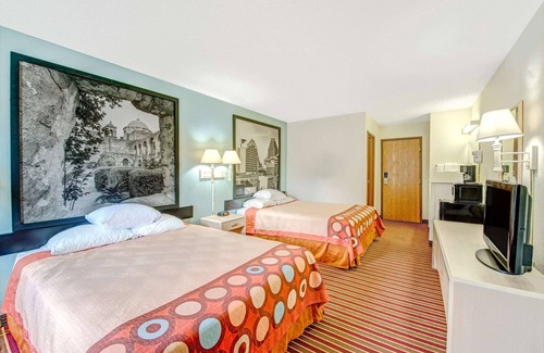 Wetmore Hotel | Super 8 by Wyndham San Antonio/Fiesta
