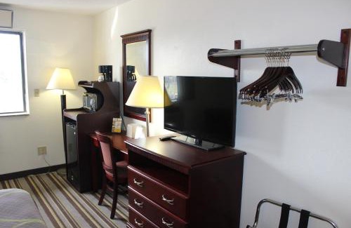 Tuscaloosa Hotel | Super 8 by Wyndham Tuscaloosa