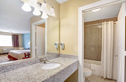 Whites Creek Hotel | Super 8 by Wyndham Whites Creek/ Nashville NW Area