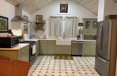 Pendleton Casa | Super Charming Modern Cottage