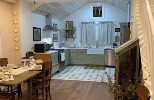 Pendleton Casa | Super Charming Modern Cottage