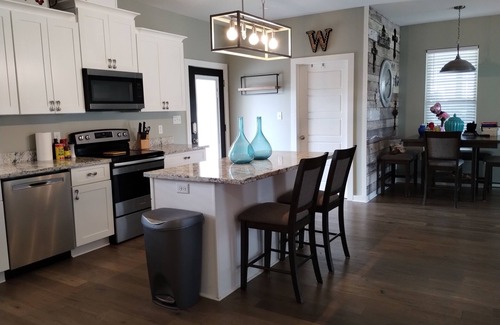Sulphur Casa | Super Clean Executive Rental 3/2 house in Sulphur Minutes from Frasch Ballpark