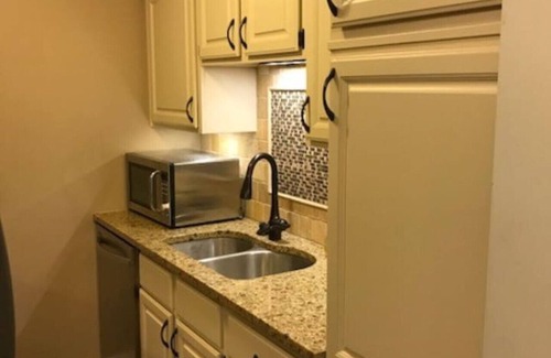 Columbia Apartamento | Super Close to Mizzou Condo 2 Bed 1 Bath