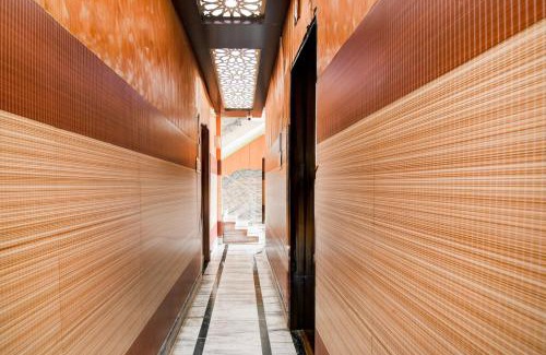 Siliguri Hotel | Super Collection O New Jalpaiguri Railway Station Formerly Prince Lodge