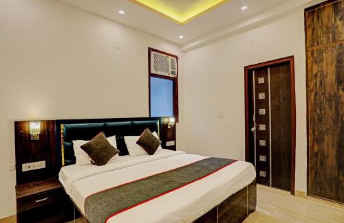 Noida Hotel | Super Collection O Sector 55 Noida Near Noida Stadium
