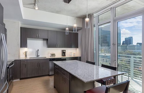 Civic District Complejo | Super convenient location in Austin