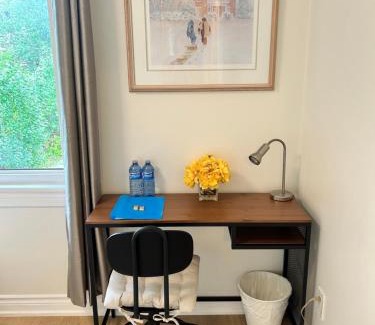 Emery Casa | Super Cosy Peaceful room with Garden view free Parking