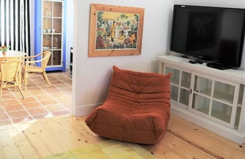 Petaluma Cabaña | Super Cute Guesthouse in West Petaluma