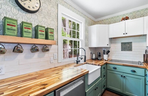 Mobile Cabaña | Historic Cottage close to downtown Mobile