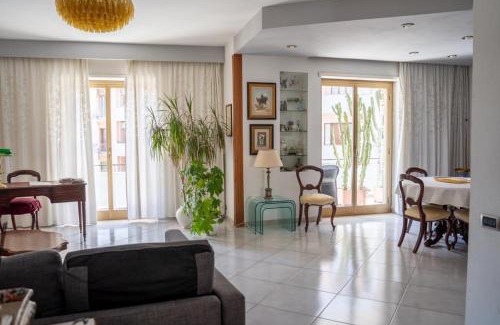 Materdei Apartamento | Super Elegante Napoli Centro con posto auto e wifi veloce