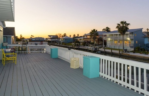 City-by-the Sea Casa | Super fishing location near Estes Flats, Redfish Bay, and the Intracoastal Waterway!