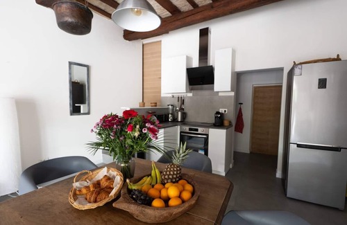 Saint-Bauzille-de-Montmel Casa | Superbe Maison de Village avec Jardin
