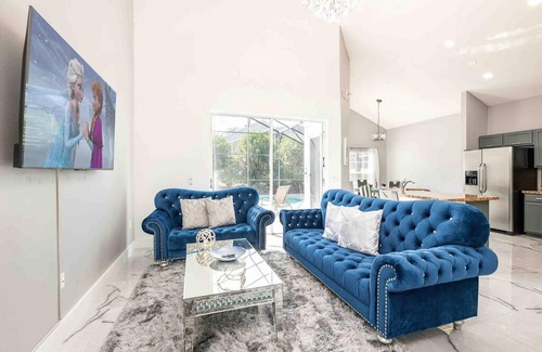 West Kissimmee Casa | Super Glam- Designs Game Room Pool