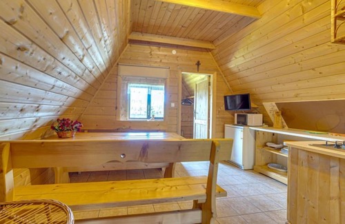 Czarna Gora Apartamento | Super Hacjenda by Interhome