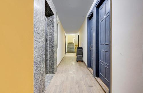 Chromepet Hotel | Super Hotel O Near Uttam Nagar East Metro