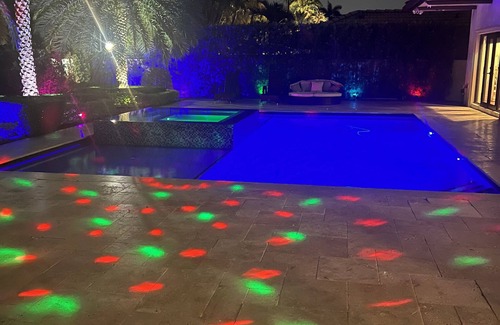Miami Gardens Casa | Super LUXURY 5BR house with pool in Maimi