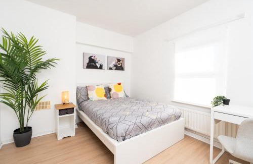 Belfast Casa | Super Modern 2BD Central Home