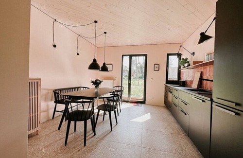 Postheim Casa | Super bonita casa de vacaciones junto al lago.