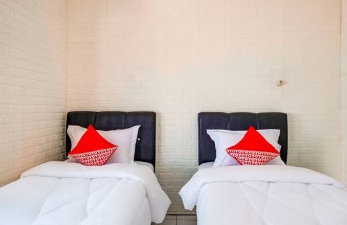 Depok Hotel | Super OYO 3878 Graha Hsc Syariah