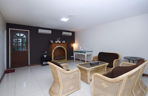 Miri Hotel | Super OYO 89604 City Home Stay