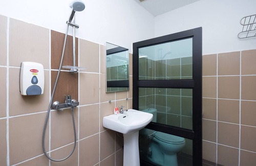 Miri Hotel | Super OYO 89604 City Home Stay