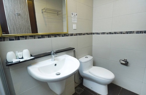 Miri Hotel | Super OYO 985 Hotel Nur