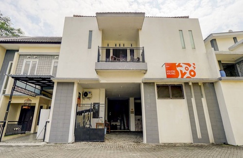 Blimbing Hotel | OYO Flagship 90502 Holistay Malang New