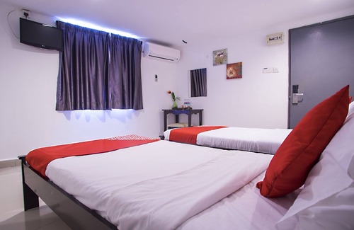 Kajang Hotel | SUPER OYO Swing & Pillows Kajang Hotel Near Stadium Kajang Station