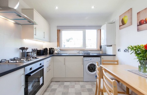 Dunfermline Apartamento | Super Prime City Centre Executive Apartment - Dunfermline