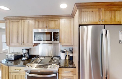 South Dennis Casa | Super Private & QUIET - Bass Riverfront - 100 yards to Beach @ Follins Pond - Firepit
