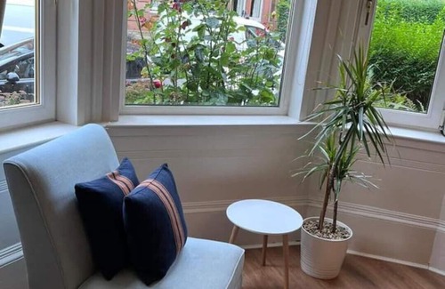 Shawlands Apartamento | Super Spacious Victorian 3 BR main door flat Shawlands/Hampden Park near by
