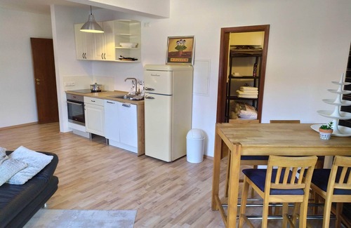 Eschweiler Apartamento | Super estudio sobre los tejados de Eschweiler cerca de Aachen m. Conservatorio + balcón