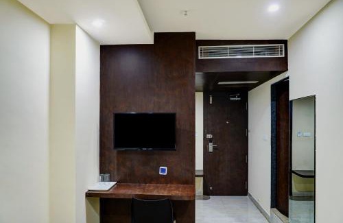 Vijayawada Hotel | Super Townhouse Dev's Inn by CJ