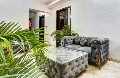 Sector 51 Hotel | Super Townhouse Mayfield Garden Nearby Golf course road