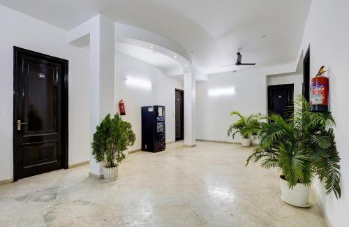 Sector 51 Hotel | Super Townhouse Mayfield Garden Nearby Golf course road