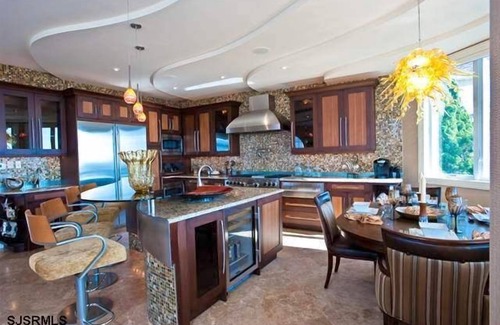 South End Condominio | Super upscale, one of a kind designed beach front property just steps away from the beach