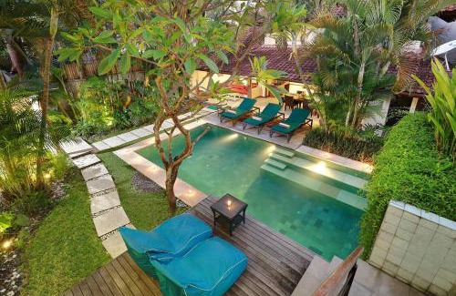 Central Seminyak Villa | Super Value 4 Bedroom, Walk To Bintang Supermarket