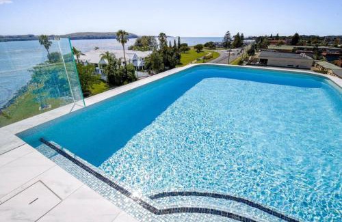Batemans Bay Apartamento | Superb 2-Bed Apartment with Scenic Bay Views