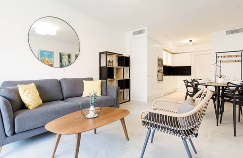 Cannes City Centre Apartamento | Superb 2 beds 2 baths in Martinez Hotel area