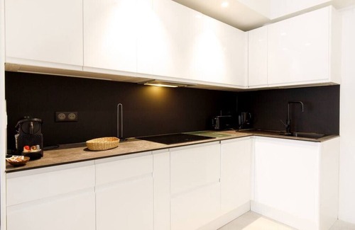 Cannes City Centre Apartamento | Superb 2 beds 2 baths in Martinez Hotel area